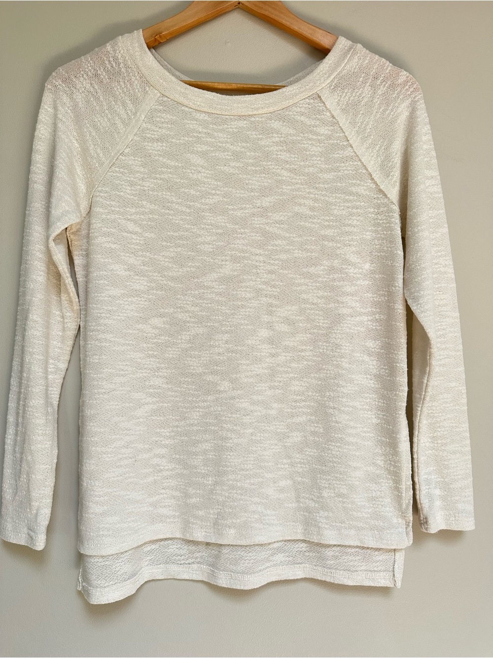 Wallflower Cream Textured Long‑Sleeve Top w/ Side Slits Women’s XS